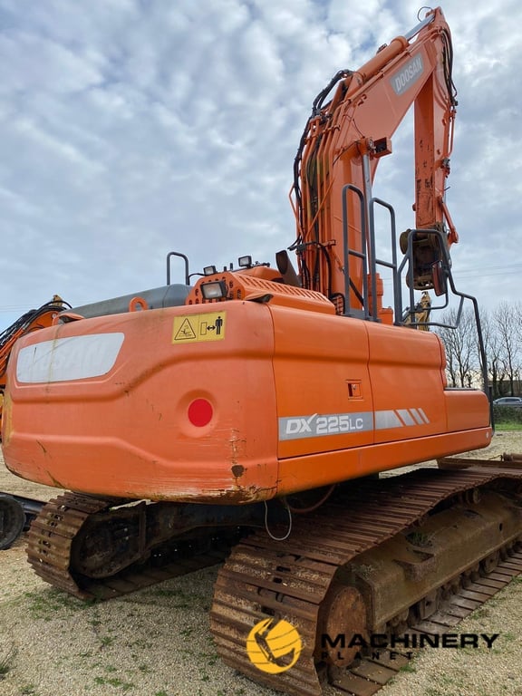 Heavy machinery product image - Image 9 of 11