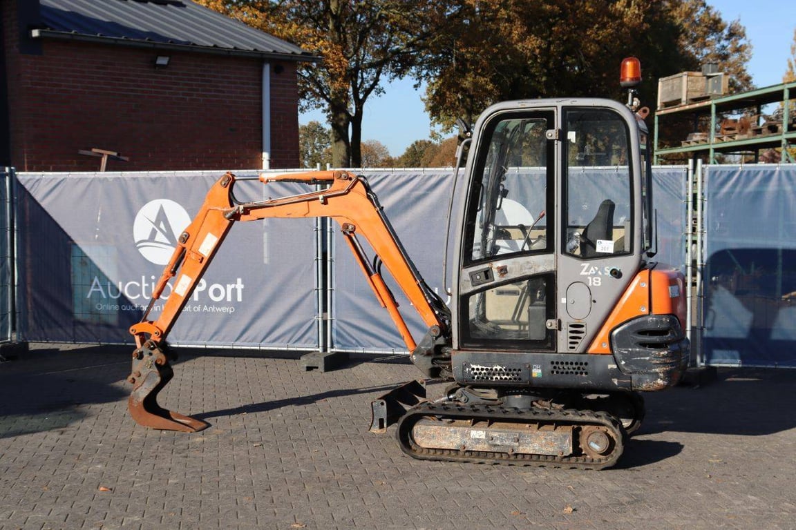 Mini excavator Hitachi ZX18 CLR Diesel 2009 2009 ZX18 CLR 2009 1 image 3