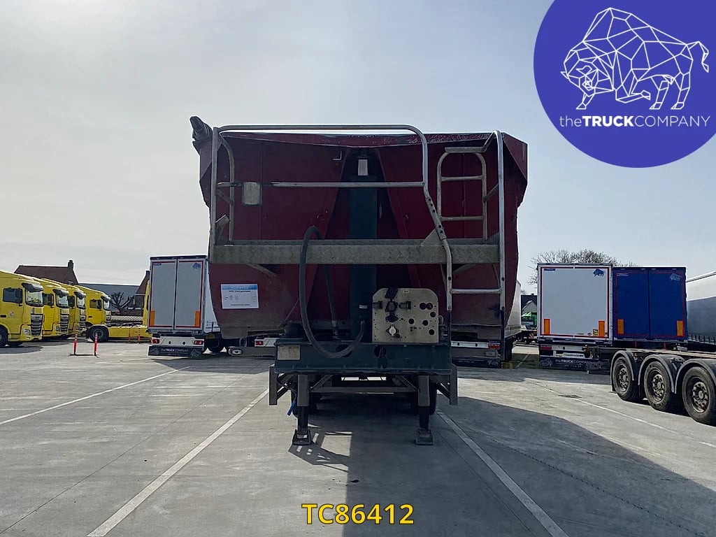 MOL 32m3 geïsoleerd Tipper 2008 TC86412 MOL 32m3 geïsoleerd 2008 1 Tipper trucks image 9