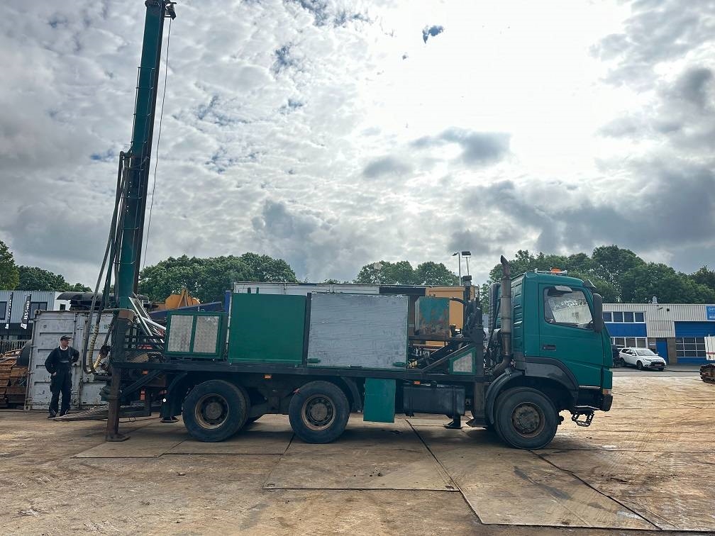 Volvo terberg fm1350 waterdrill 500m mudpump 2000 5232 terberg fm1350 waterdrill 500m mudpump 2000 1 image 3