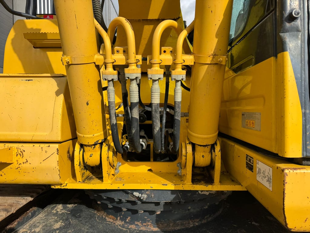 Komatsu PC240LC-10 2015 00033618 PC240LC-10 2015 1 image 9