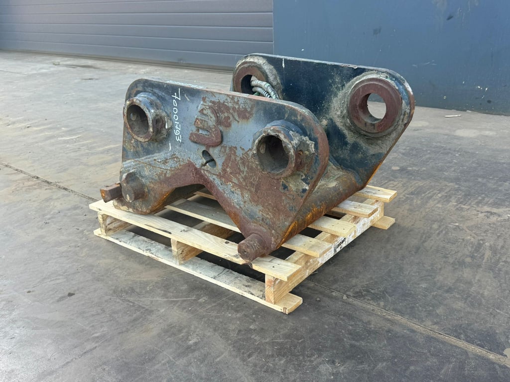 Hydraulic quick coupler CW30 excavator 70001793 Hydraulic quick coupler CW30 excavator 1 image 3