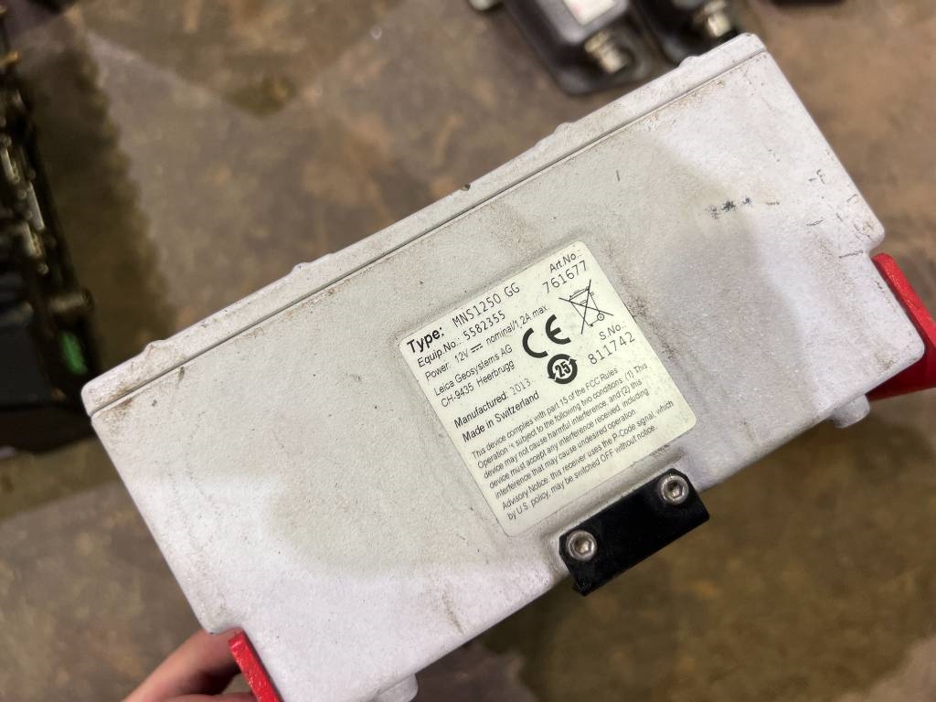 Leica Novatron MNS1250 GG GPS 907720 Leica Novatron MNS1250 GG GPS 1 image 15