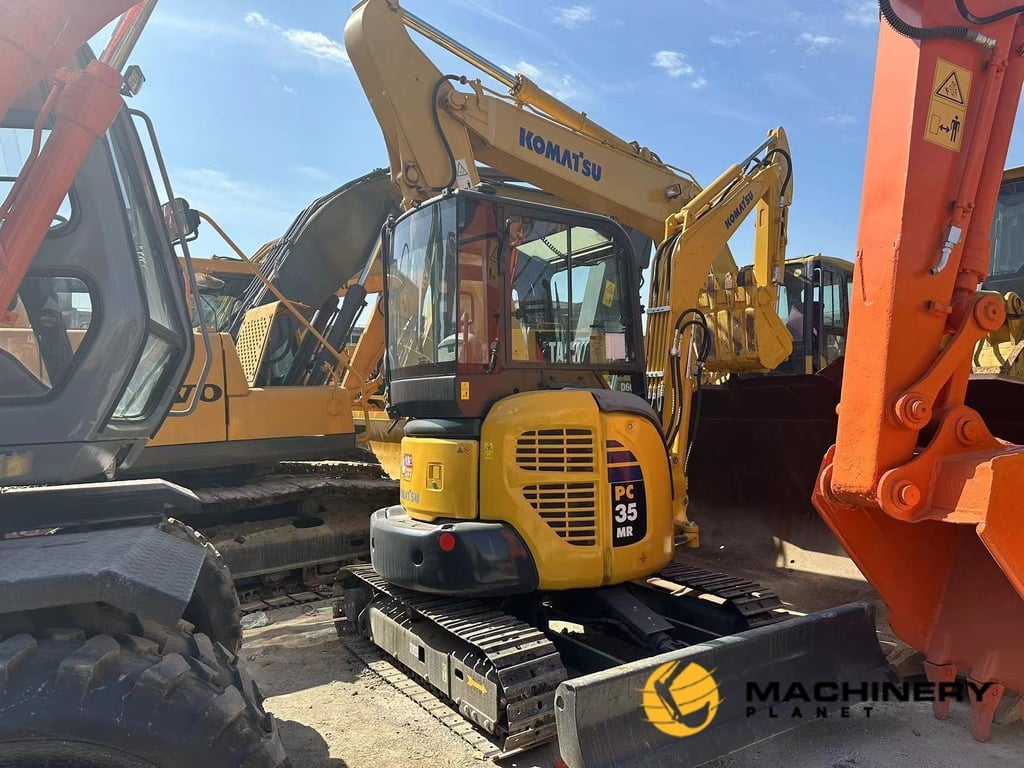 PC35MR Mini Creawler Excavator High Quality FOR SALE PC35MR 2020 1 Crawler Excavators image 3