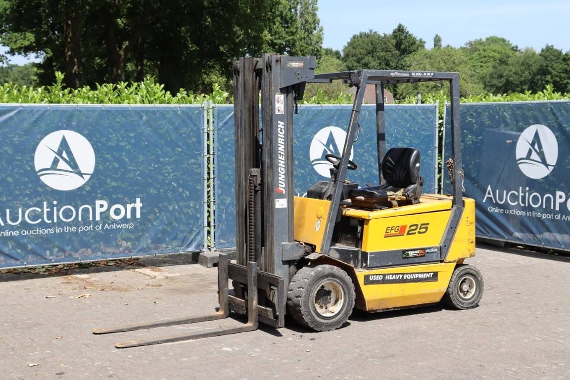 Forklift Jungheinrich EFG 25 Electric 2400kg 5.0m 1999 1999 EFG 25 1999 1 Forklift image 9