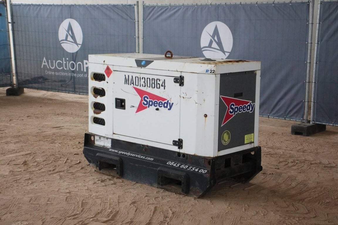 Generator SDMO R22C3 Diesel 2011 2011 SDMO R22C3 2011 1 Generators image 3