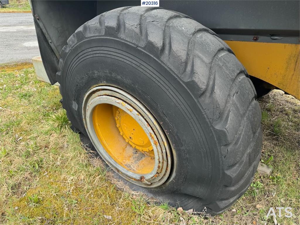 Hanomag 55C Wheel loader w/ bucket 1976 20316 Hanomag 55C Wheel loader w/ bucket 1976 1 Wheel Loaders image 23