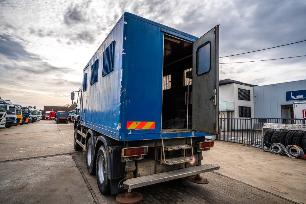 MAN TGA 33.363 FDAK- 6x6 + LABO 2003 E63942 TGA 33.363 FDAK- 6x6 + LABO 2003 1 image 8
