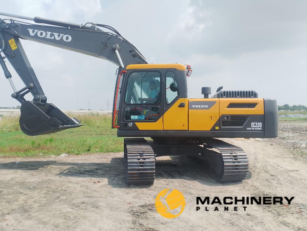 Volvo EC220 EC220 2024 2 Crawler Excavators image 2