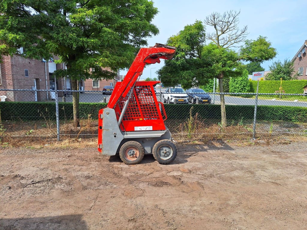 Skid steer loader Bobcat S70 Diesel 2013 2013 S70 2013 1 image 2