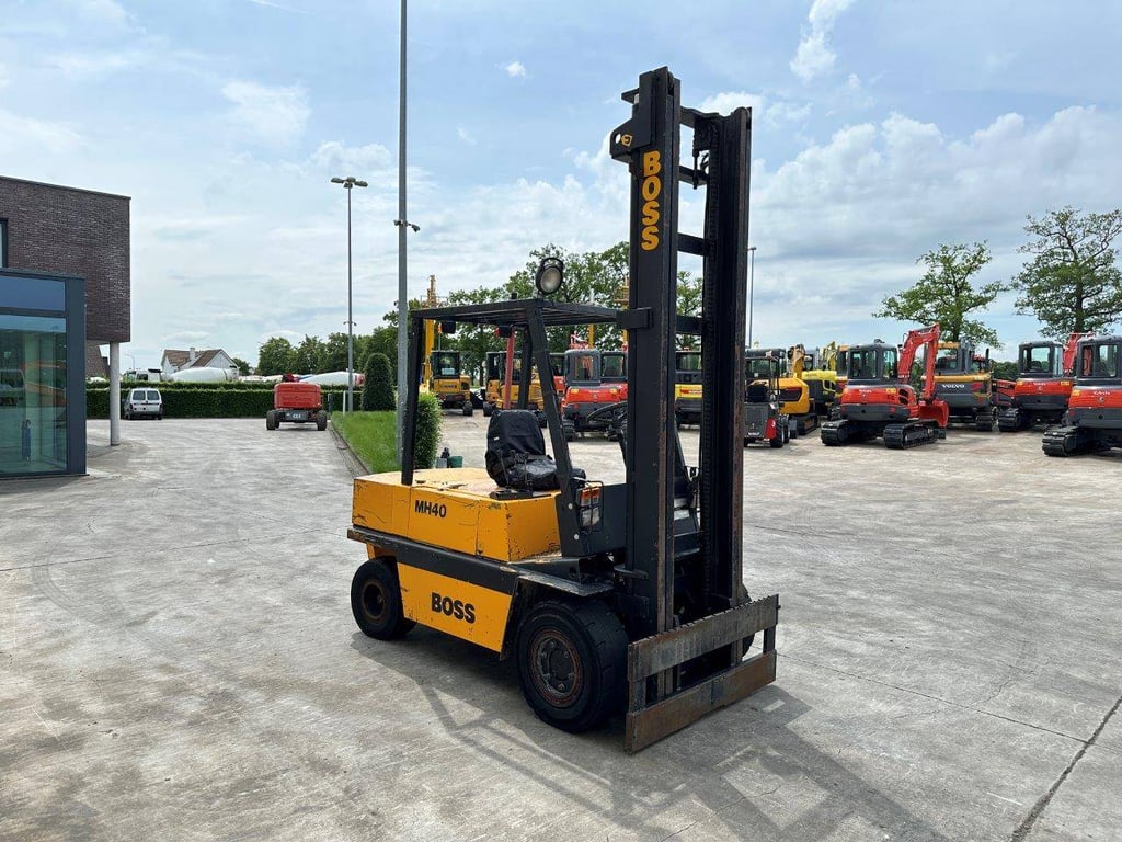 Forklift BOSS MH40D/4B-3 Diesel 4000kg 5m 1991 1991 MH40D/4B-3 1991 1 Forklift image 3