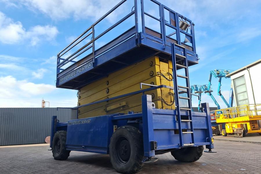 JLG 245-25 Diesel, 4x4 Drive, 26m Working Height, 750k 2008 JLG - 245-25 - 90379 245-25 Diesel, 4x4 Drive, 26m Working Hei...