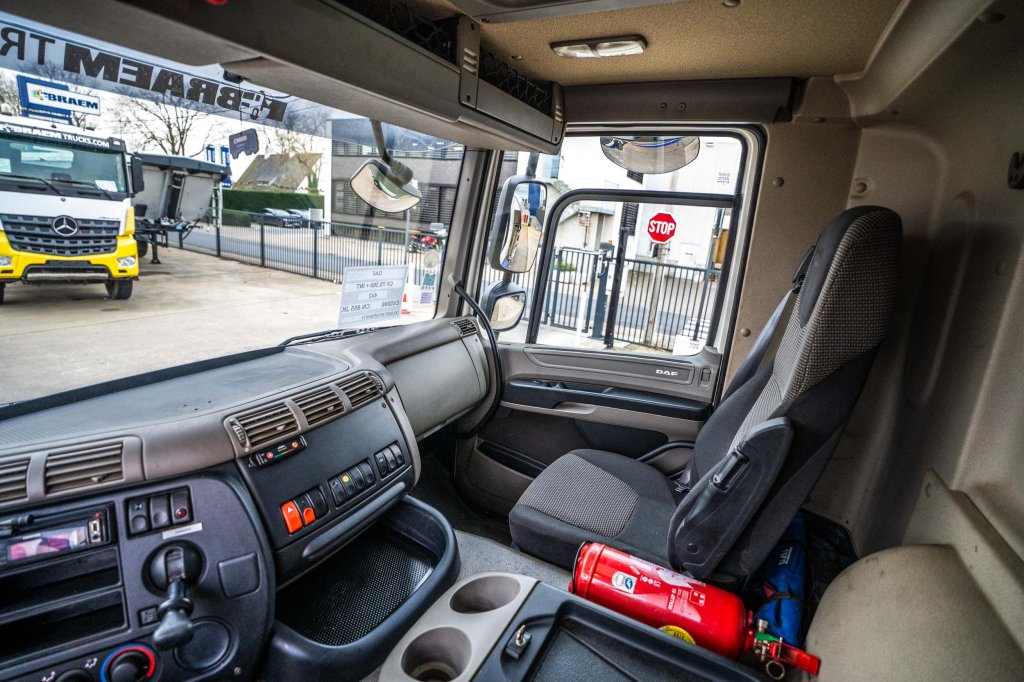 DAF CF 75 360 +ALU MAGYAR 13.500L /4COMP + INTARDER 2012 E65096 DAF 75 360 +ALU MAGYAR 13.500L /4COMP + INTARDER 2012 1 im...