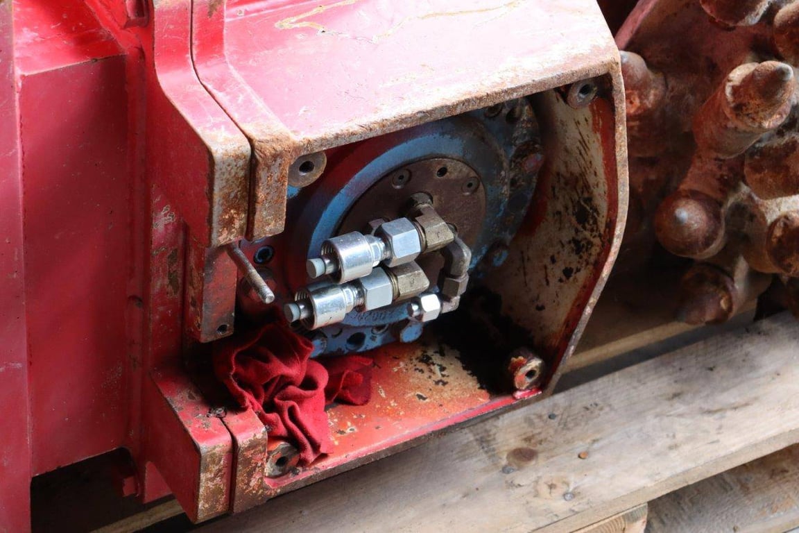 Heavy machinery product image - Image 10 of 14