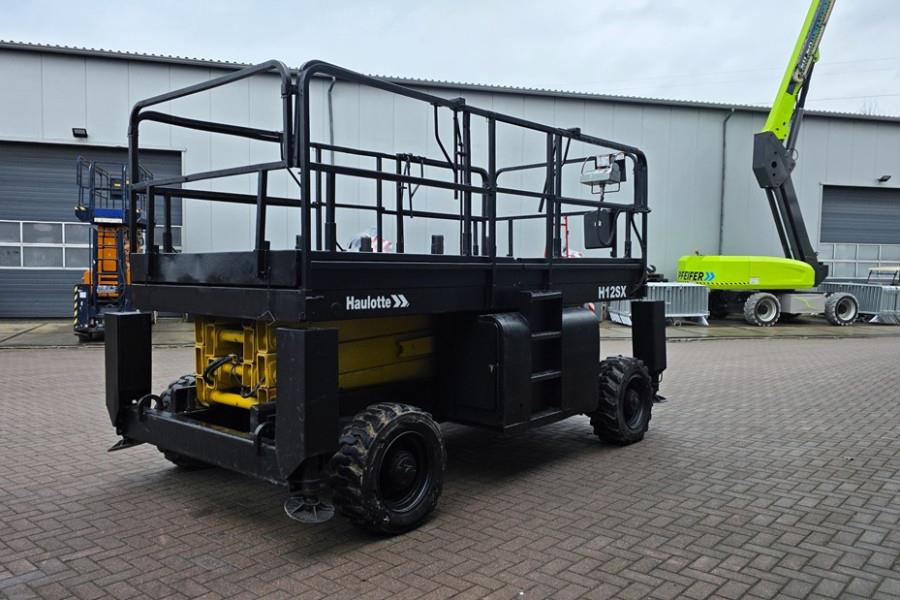 Haulotte H12SX Diesel, 4x4 Drive, 12m Working Height, 700kg 2007 HAULOTTE - H12SX - 90081 H12SX Diesel, 4x4 Drive, 12m Wor...