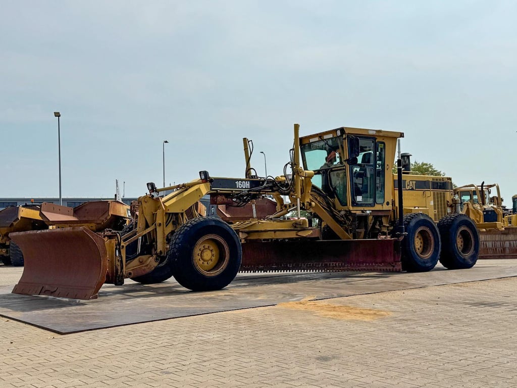 Caterpillar 160H | CE-certified 2001 00032794 160H | CE-certified 2001 1 image 2