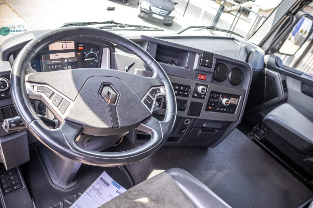 RENAULT T440 2019 E60138 Renault T440 2019 1 image 7