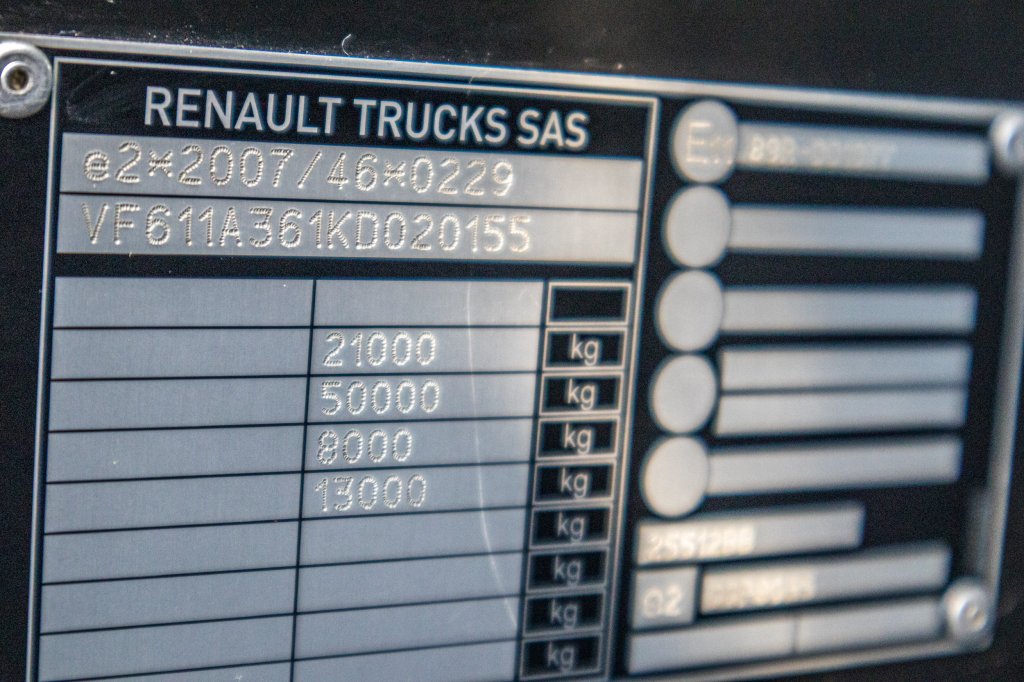 RENAULT T440 2019 E60138 Renault T440 2019 1 image 10