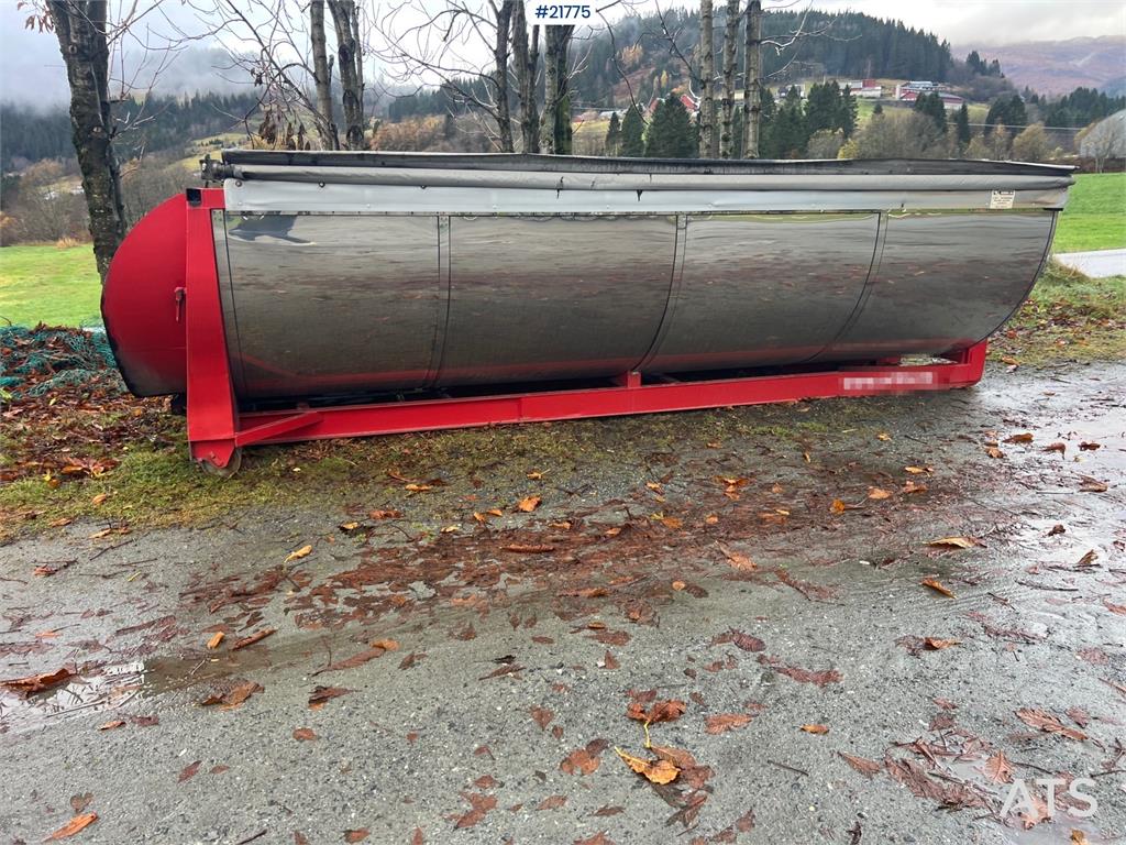 BFAB asphalt tank w/ air-controlled canopy 2015 21775 BFAB asphalt tank w/ air-controlled canopy 2015 1 image 4