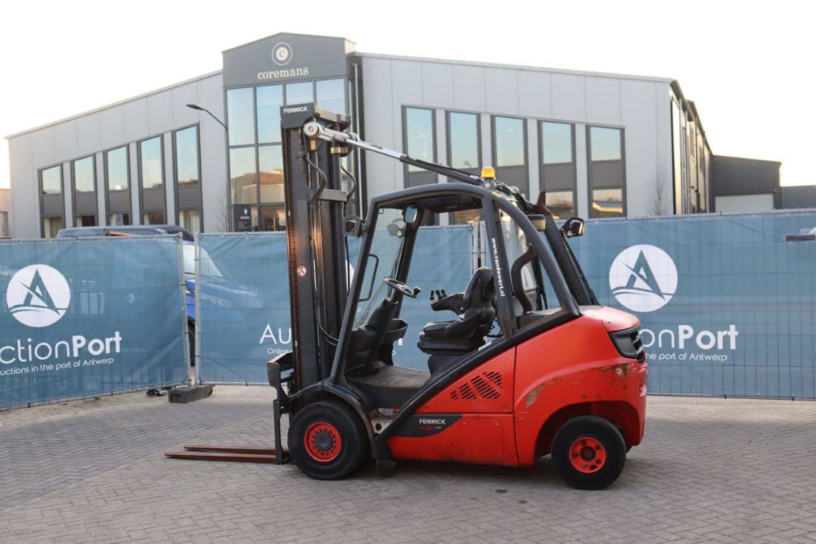 Forklift Linde H30D-02 Diesel 3000kg 2014 2014 H30D-02 2014 1 Forklift image 3
