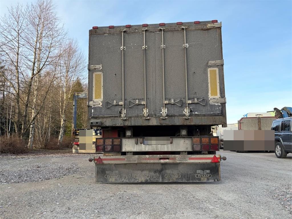 Tyllis L3 3-axle flatbed semi-trailer with side boards Re 2006 21958 Tyllis L3 3-axle flatbed semi-trailer with side board...
