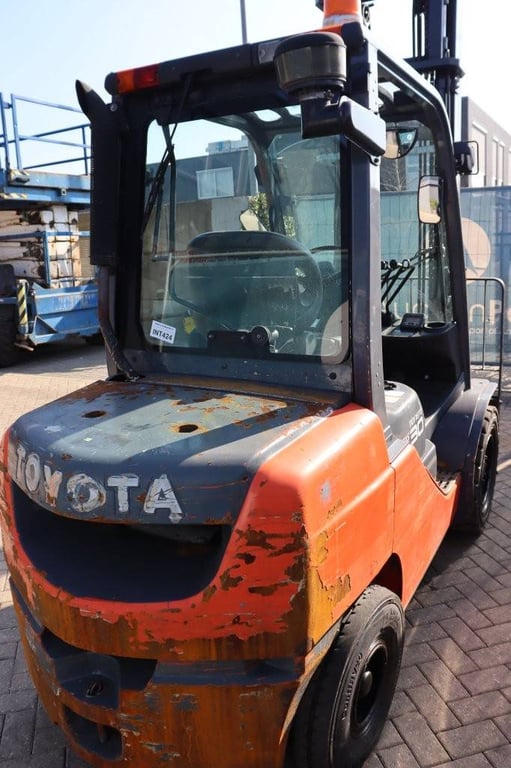 Forklift Toyota 02-8FDF30 Diesel 3000kg 2012 2012 02-8FDF30 2012 1 Forklift image 5