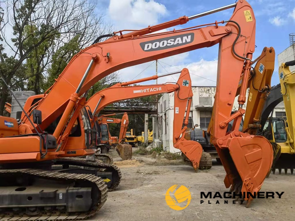 DOOSAN DX300LC Used Crawler Excavator Hot Sale DX300LC 2019 1 Crawler Excavators image 4