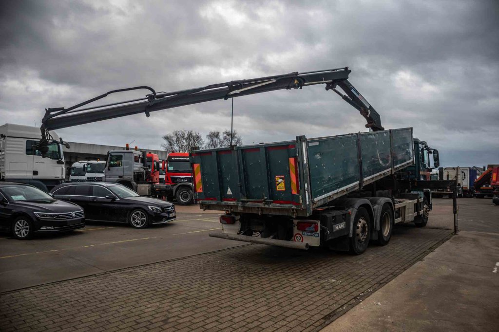 MAN TGS 26.440 BL + HMF 1520 2014 E62905 TGS 26.440 BL + HMF 1520 2014 1 image 3