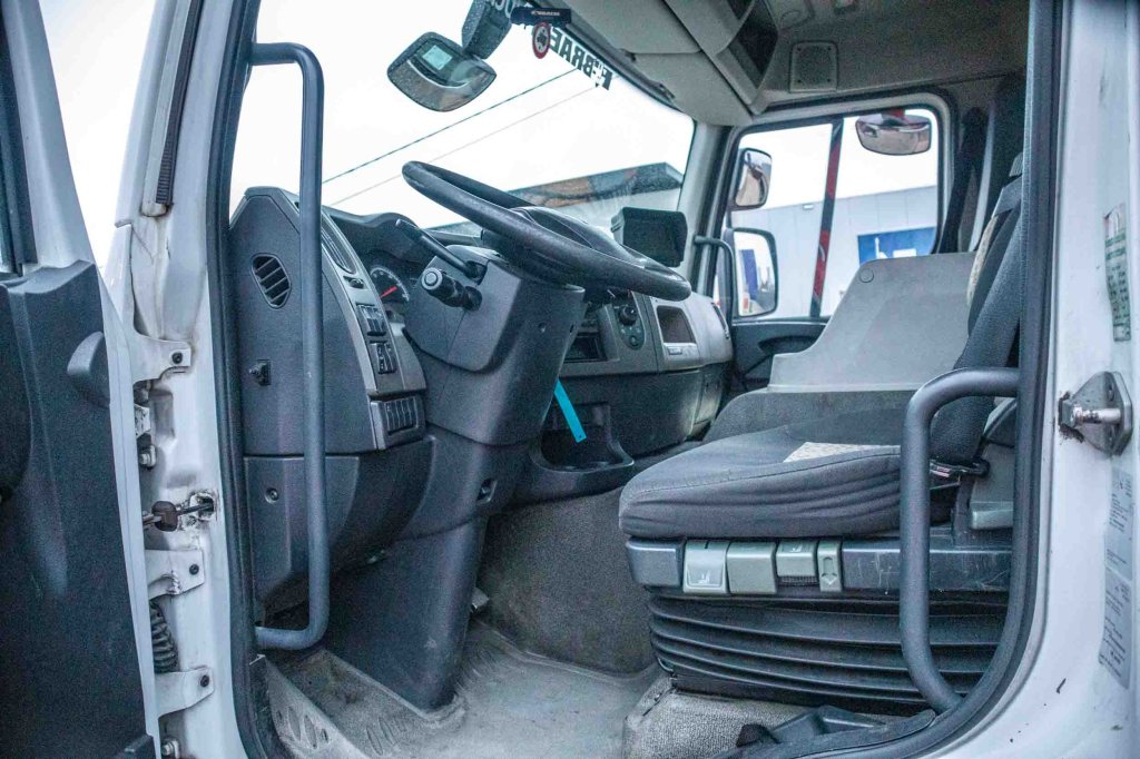 RENAULT PREMIUM 380 DXI-6x2 2014 E63000 Renault PREMIUM 380 DXI-6x2 2014 1 image 5