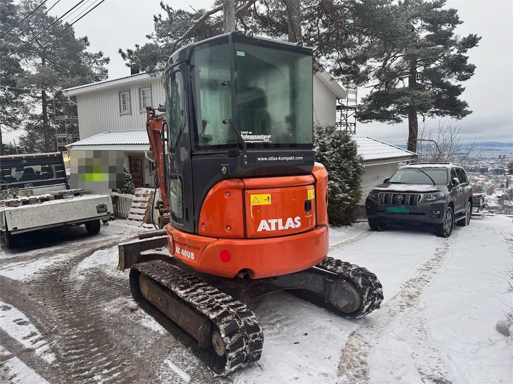 Atlas AC40U Mini Excavator w/ 2 buckets and Spike Hammer 2019 19800 AC40U Mini Excavator w/ 2 buckets and Spike Hammer 201...
