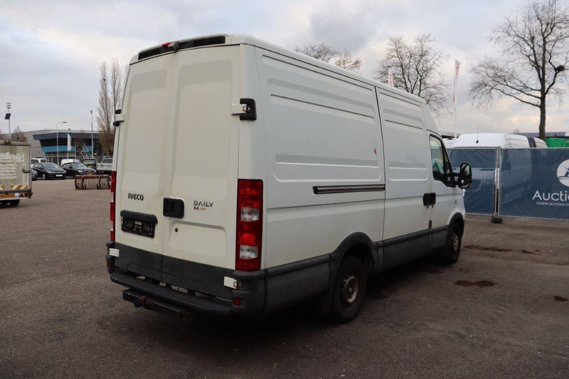 Iveco Daily 35S13 Diesel 2010 Van 2010 Daily 35S13 2010 1 image 6