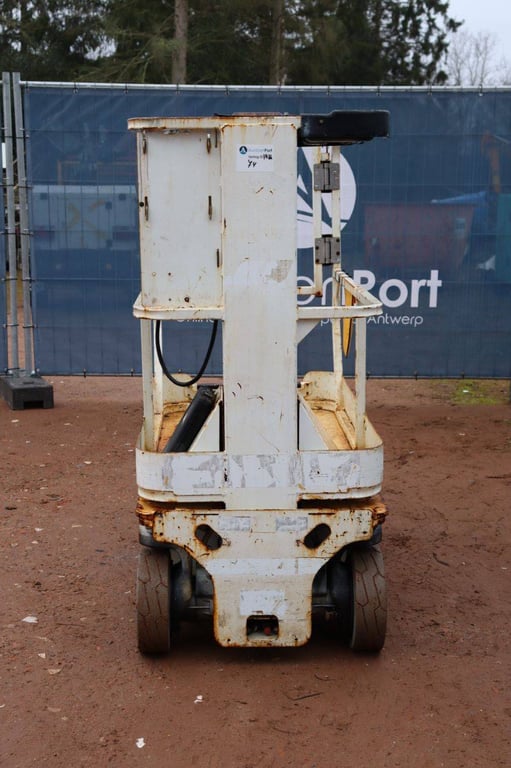 JLG 1230ES Electric Mast Lift 5.66m 1230ES 1 image 5