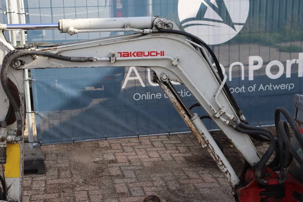Mini excavator Takeuchi TB108 Diesel 2006 2006 TB108 2006 1 image 12