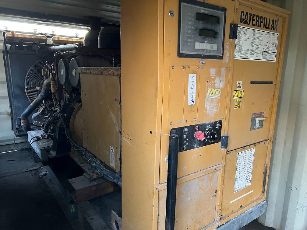 CAT C18 650kva generator 2004 4091 C18 650kva generator 2004 1 Generators image 3