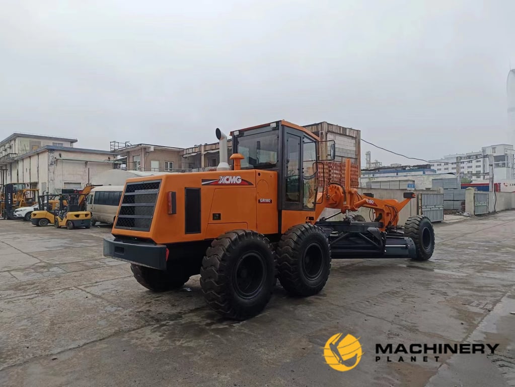 XCMG GR180 Grader Used Good Condition For Sale GR180 2021 1 Motor graders image 2