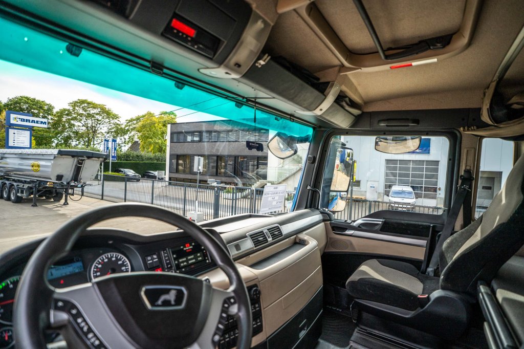 MAN TGX 26.580 XL BLS+INTARDER+BIG AXLES+HYDR. 2017 E64742 TGX 26.580 XL BLS+INTARDER+BIG AXLES+HYDR. 2017 1 image 13