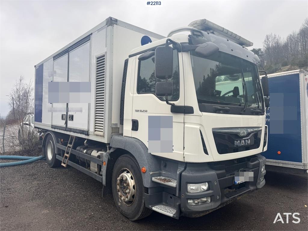MAN TGM 18.250 Box Truck / Jetting Truck – 110,000 km 2016 22113 MAN TGM 18.250 Box Truck / Jetting Truck – 110,000 km 201...