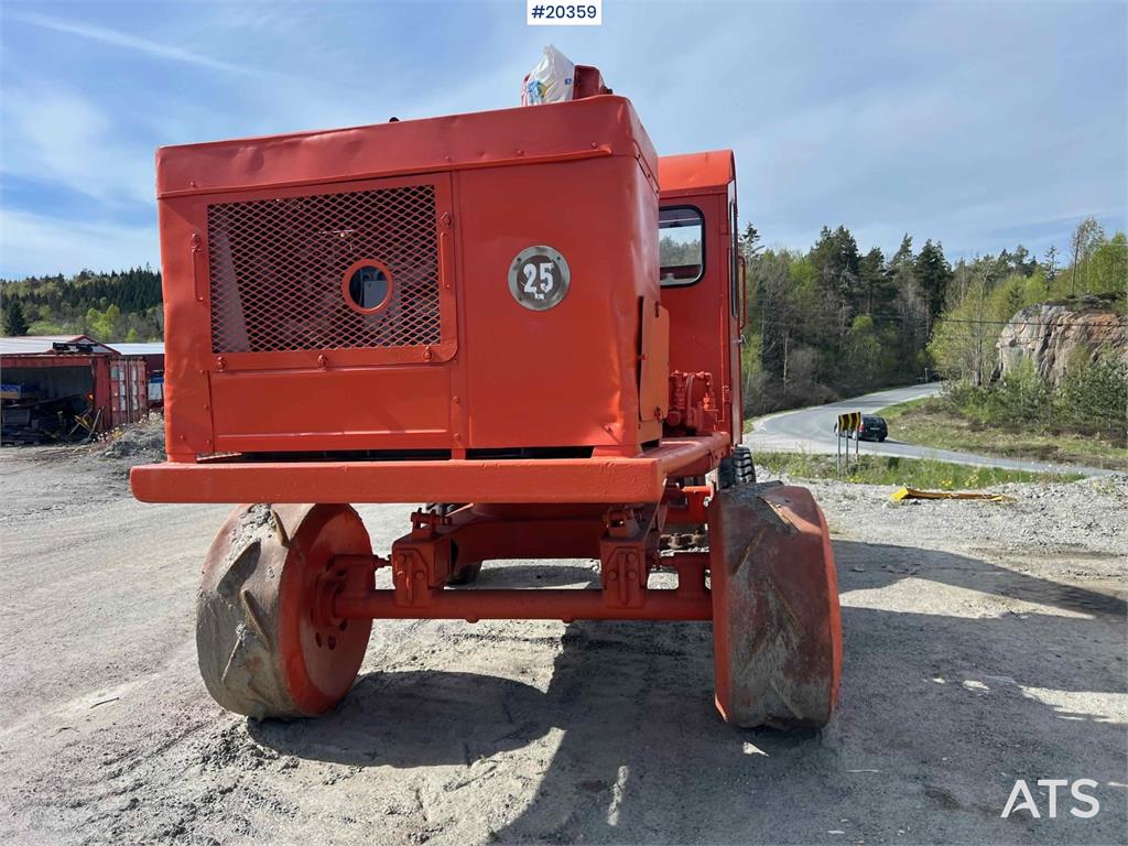 Brøyt X2 excavator w/bucket (Nostalgia!) 1963 20359 Broyt X2 excavator w/bucket (Nostalgia!) 1963 1 Crawler Excavators ima...
