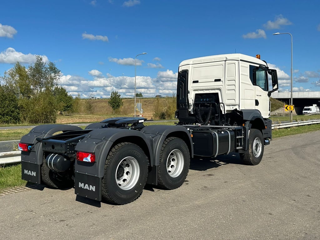 MAN TGS 33.400 BB SA 6x4 Manual 2023 00033052 TGS 33.400 BB SA 6x4 Manual 2023 0 image 8