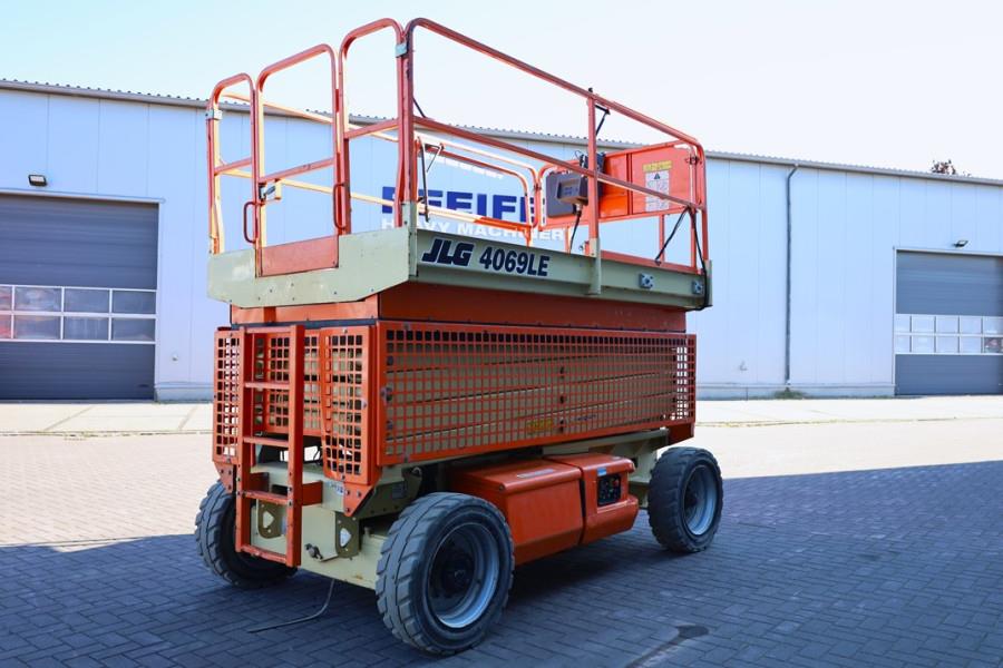 JLG 4069LE Electric, 14.2m Working Height, 360kg Capac 2012 JLG - 4069LE - 90290 4069LE Electric, 14.2m Working Height, 36...