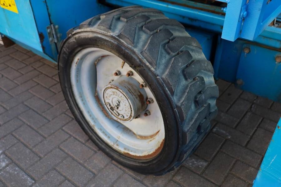 Genie GS4390 Diesel, 4x4 Drive, 15m Working Height, 680k 2012 GENIE - GS4390 - 63308 GS4390 Diesel, 4x4 Drive, 15m Working...