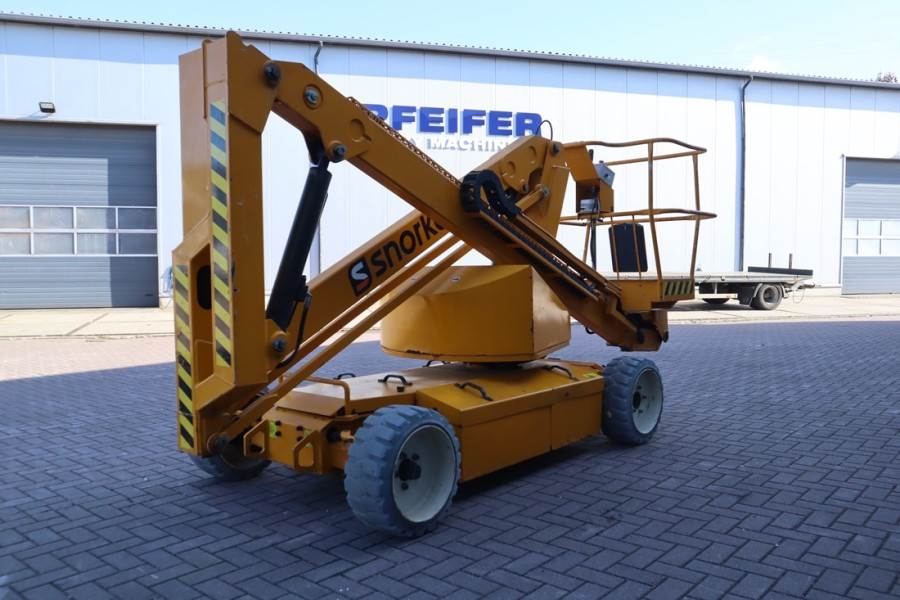 Snorkel A38E Electric, 13.5m Working Height, 6.1m Reach, 2 2011 SNORKEL - A38E - 63598 A38E Electric, 13.5m Working Height...