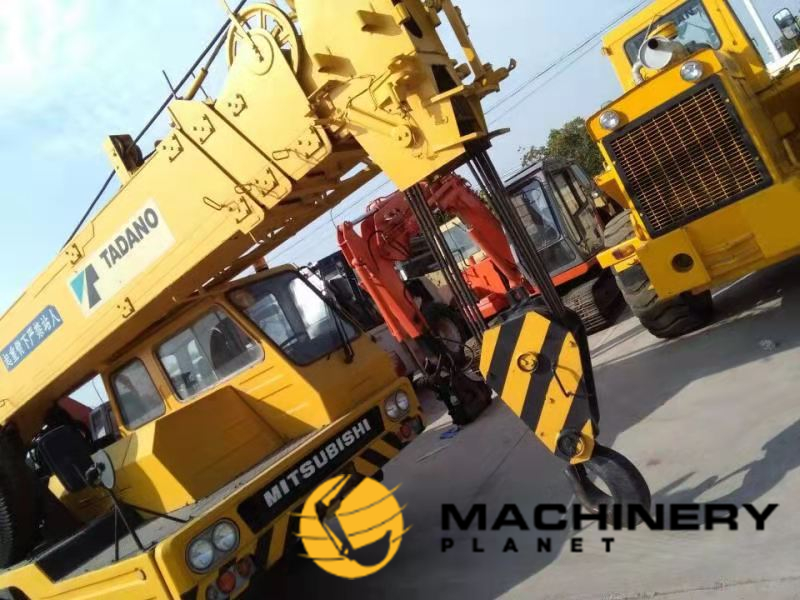 Tadano TL300E Crane Used High Quality TL300E 2018 1 Mobile Cranes image 5