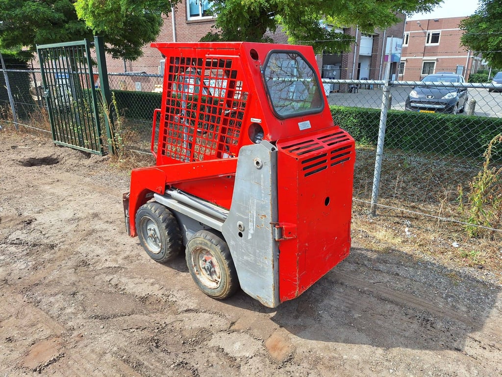 Skid steer loader Bobcat S70 Diesel 2013 2013 S70 2013 1 image 3
