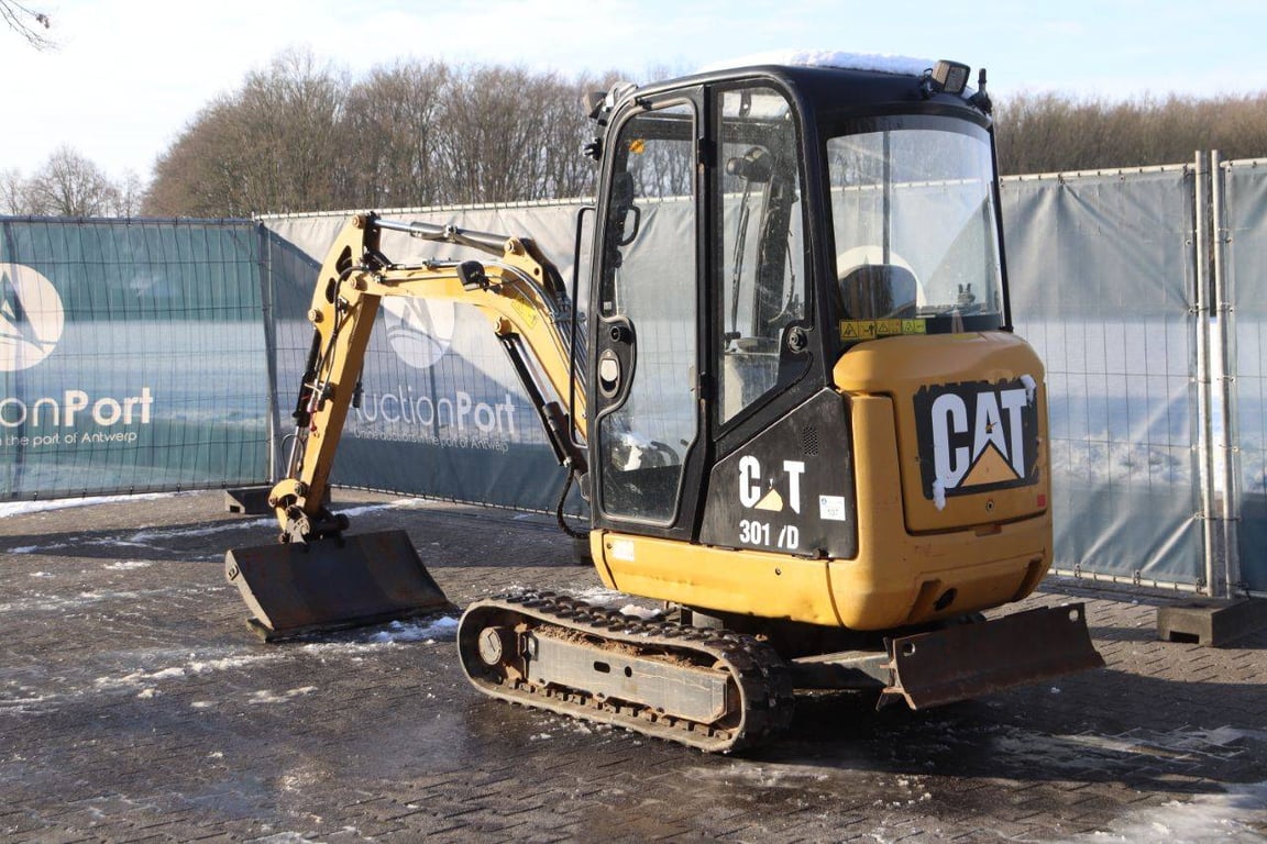Mini excavator Caterpillar 301.7D Diesel 13.8kW 2018 2018 301.7D 2018 1 image 4