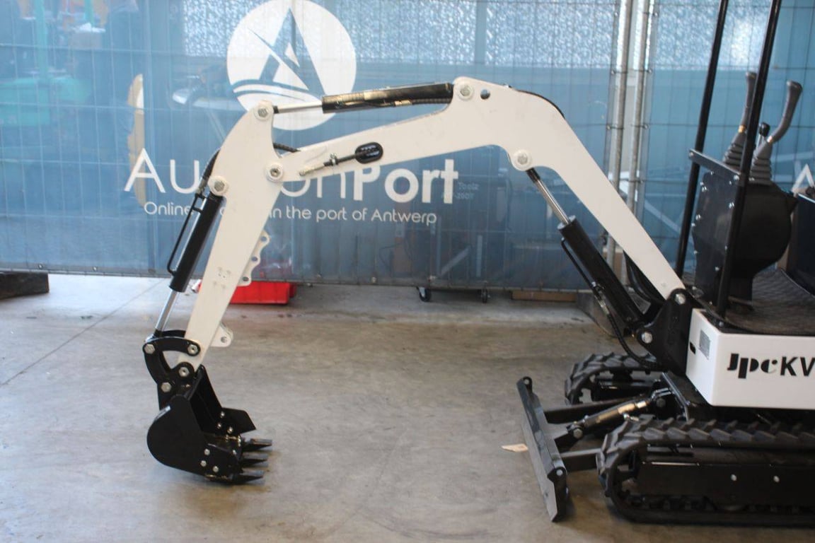 Mini excavator JPC KV12 Diesel 12 hp New JPC KV12 0 image 9