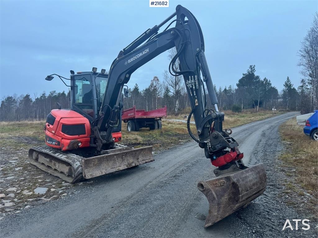Eurocomach ES57 Tracked excavator w/ Rototilt and 2 buckets. 2014 21682 Eurocomach ES57 Tracked excavator w/ Rototilt and ...