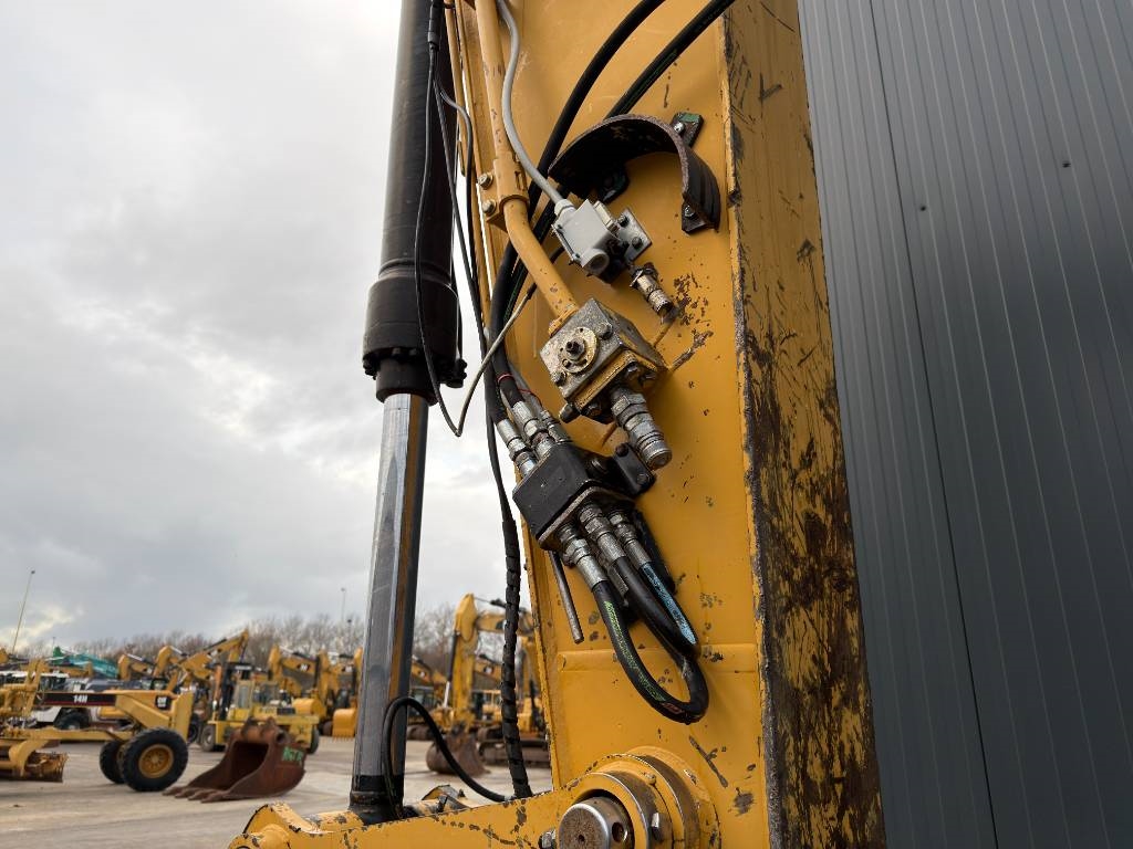 CAT 320D L 2008 210396 320D L 2008 1 Crawler Excavators image 13