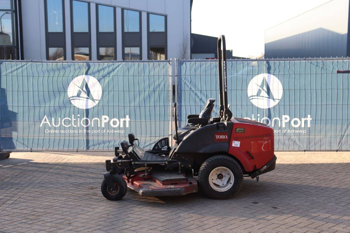 Toro GROUNDSMASTER 7210 Diesel Riding Mower 2019 2019 GROUNDSMASTER 7210 2019 1 image 2