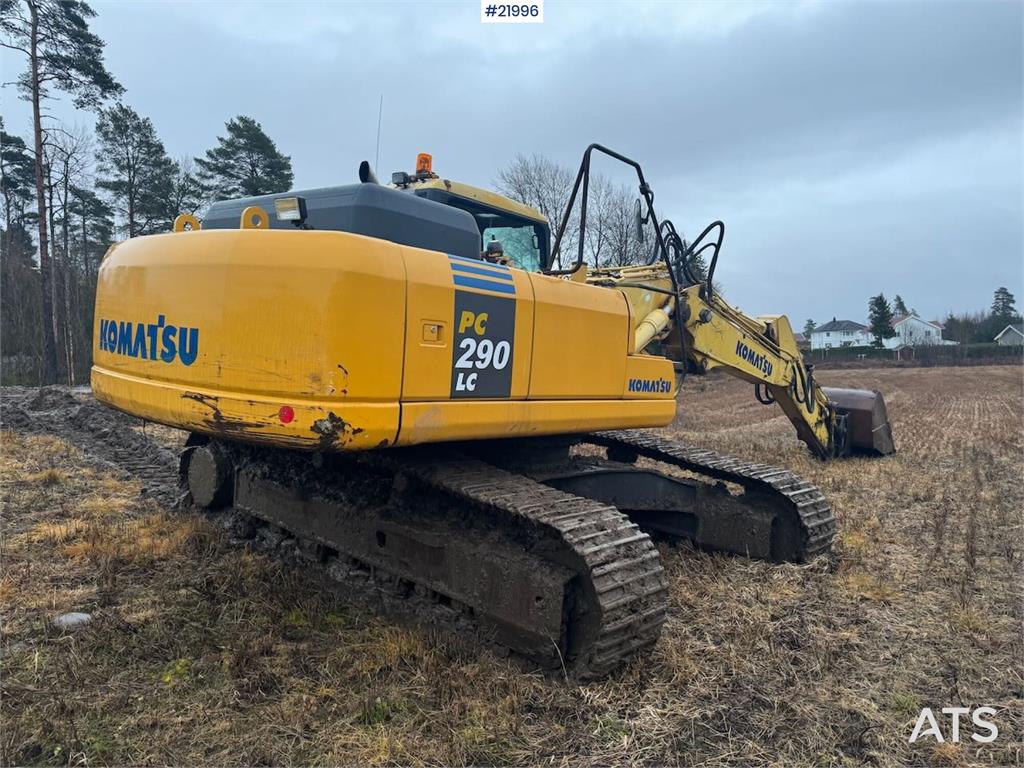 Komatsu PC290LC-7K tracked excavator w/ bucket 2003 21996 PC290LC-7K tracked excavator w/ bucket 2003 1 Crawler Excavators...